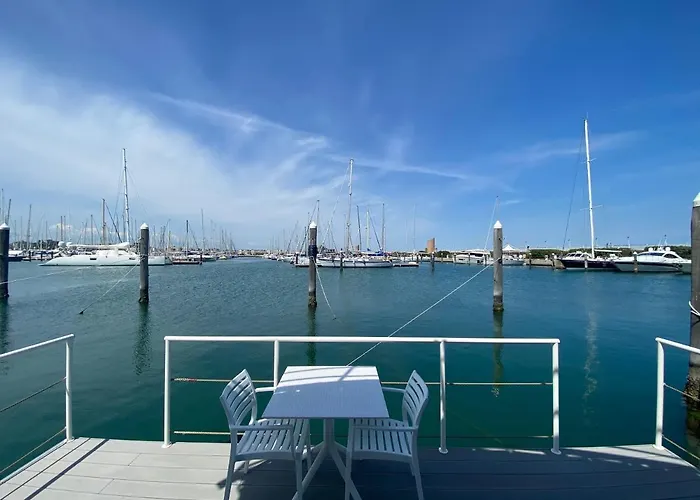 House Boat 4* ريميني