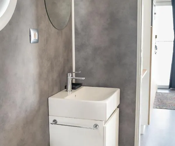 Úszó hotel House Boat Rimini