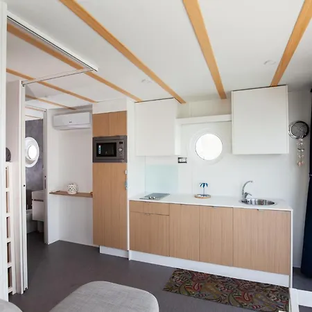 House Boat Hotel na wodzie Rimini