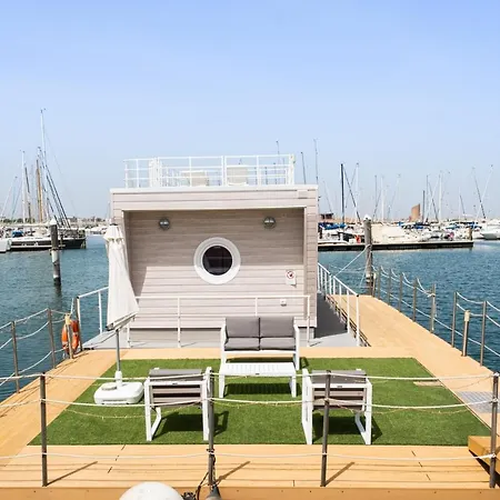 House Boat Botel 4*