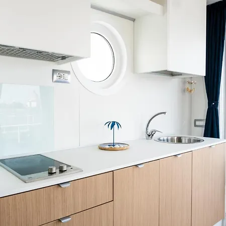 House Boat 4* Rimini