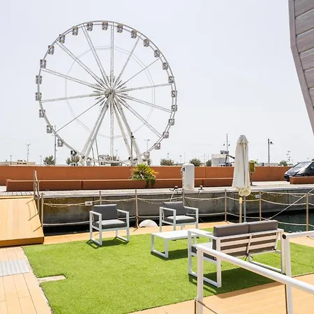 House Boat Hotel en barco 4*
