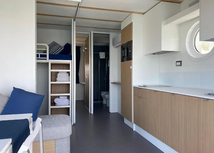 House Boat 4* Rimini