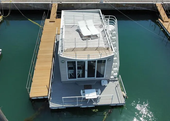 House Boat