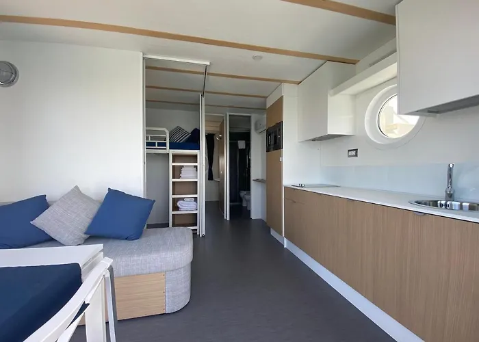 House Boat רימיני