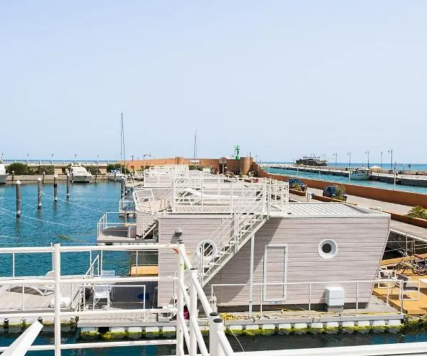 ספינת מלון House Boat רימיני