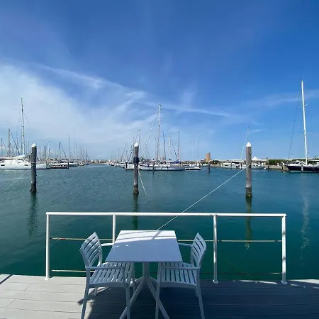 House Boat 4* Rimini