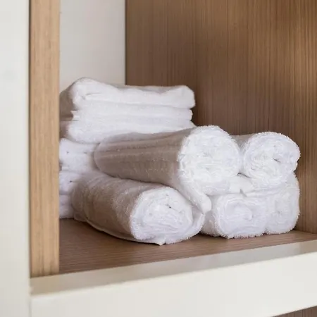 House Boat Båthotell 4*