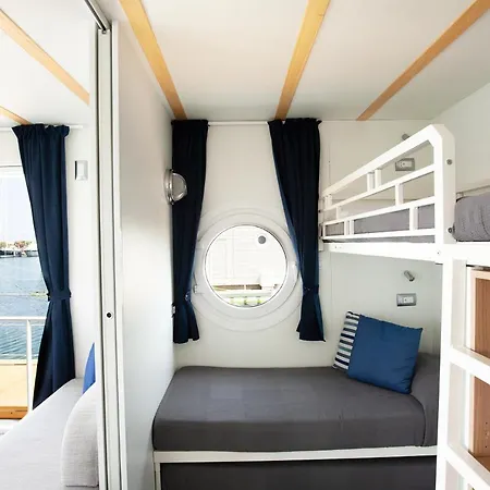 House Boat 4* Rimini