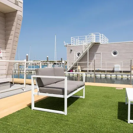 House Boat 4* רימיני