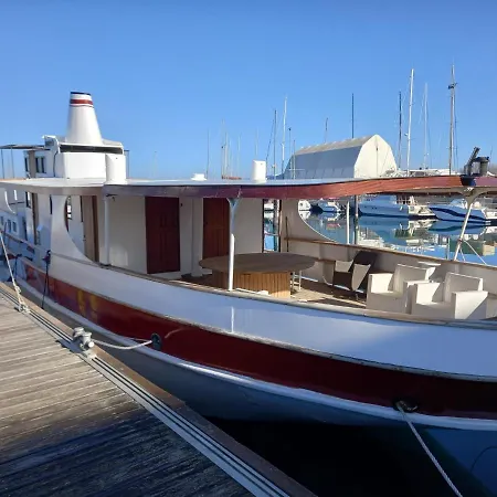 House Boat רימיני